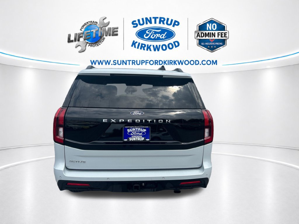 Certified 2025 Ford Expedition Active AWD/4WD image 4