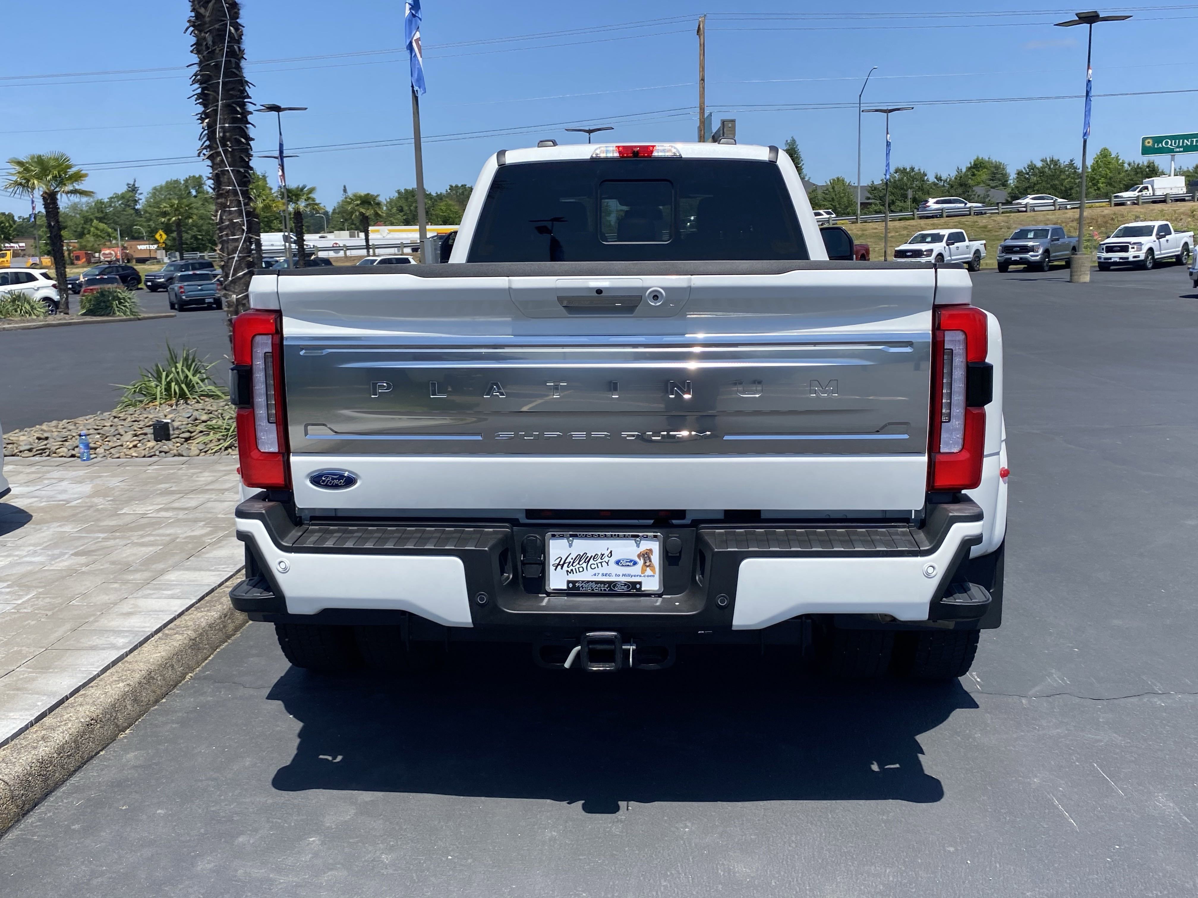 Certified 2024 Ford F450 Platinum w/ FX4 Off-Road Package image 4