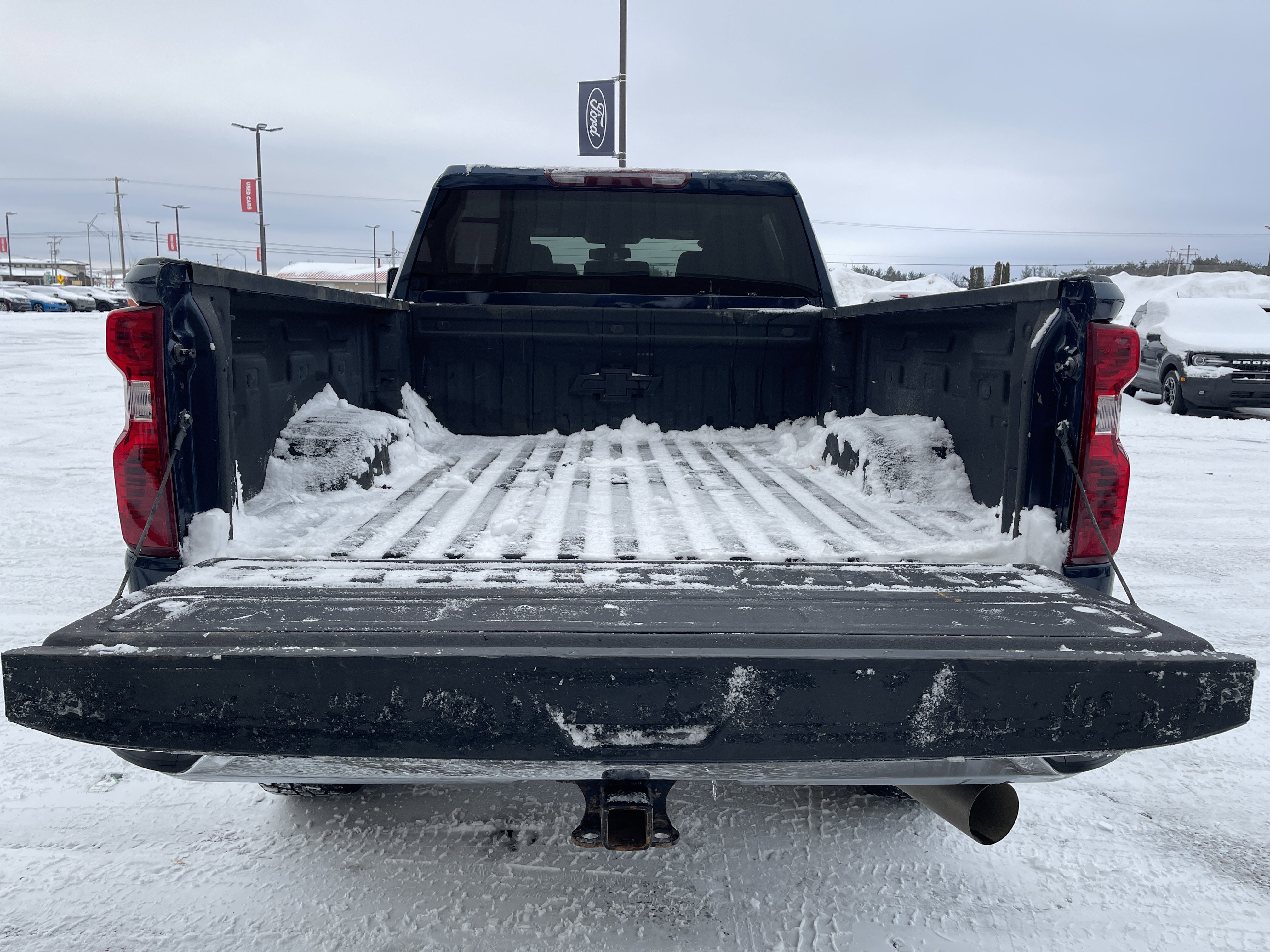 Used 2022 Chevrolet Silverado 3500 LT w/ Convenience Package image 10