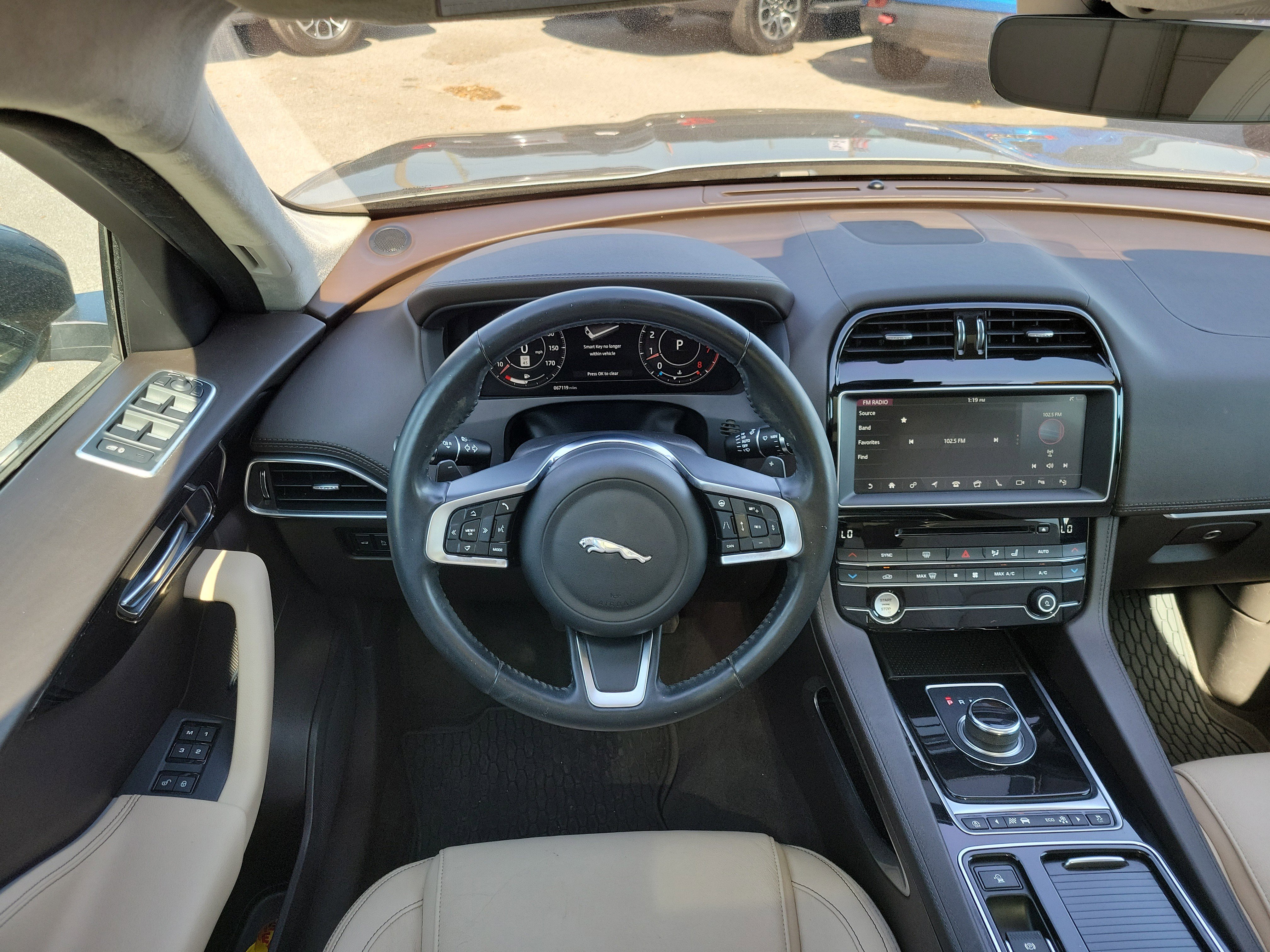 Used 2020 Jaguar F-PACE Prestige image 22