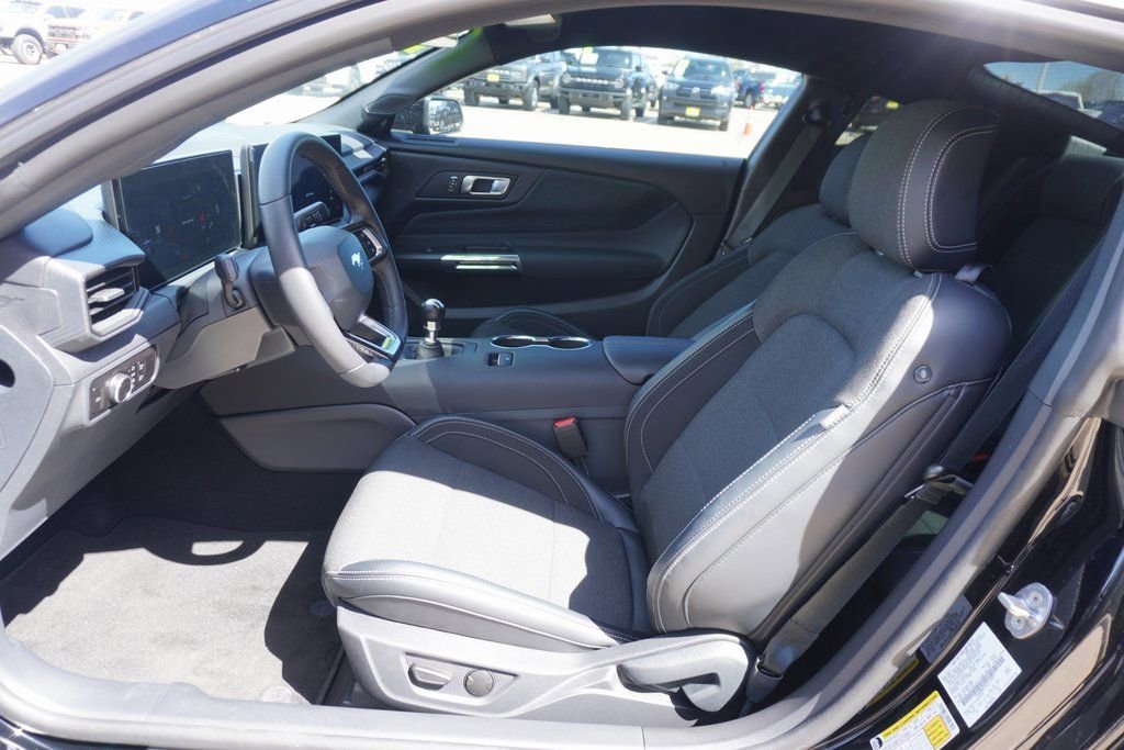 Certified 2025 Ford Mustang GT RWD image 7