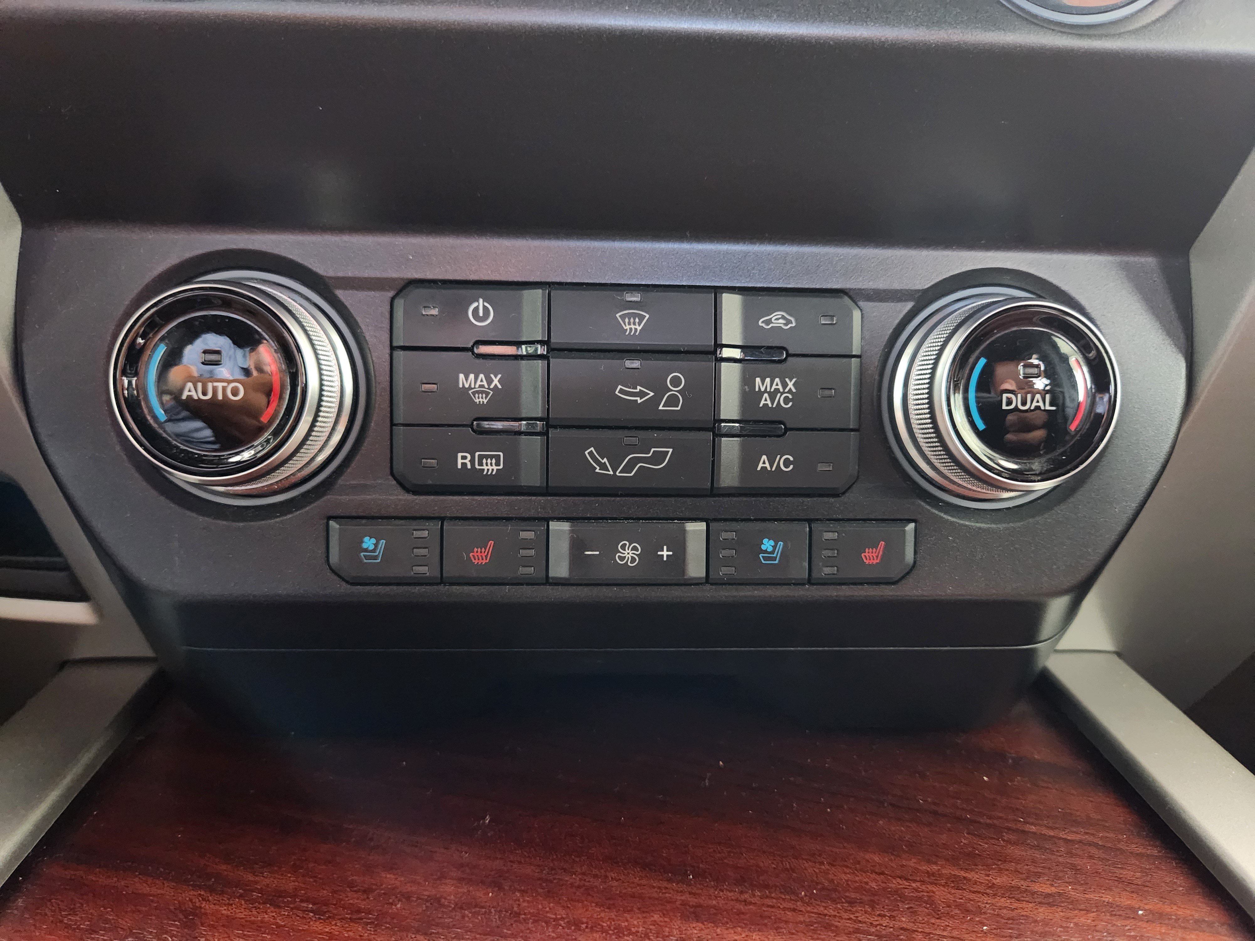 Certified 2020 Ford F150 King Ranch w/ Equipment Group 601A Luxury AWD/4WD image 14