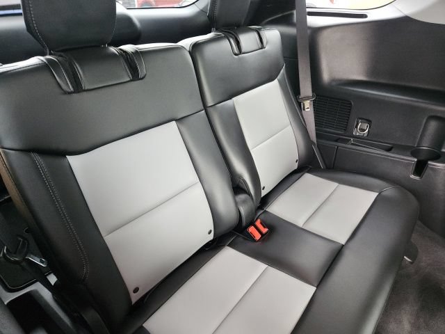 Certified 2022 Ford Explorer XLT w/ Equipment Group 202A AWD/4WD image 20