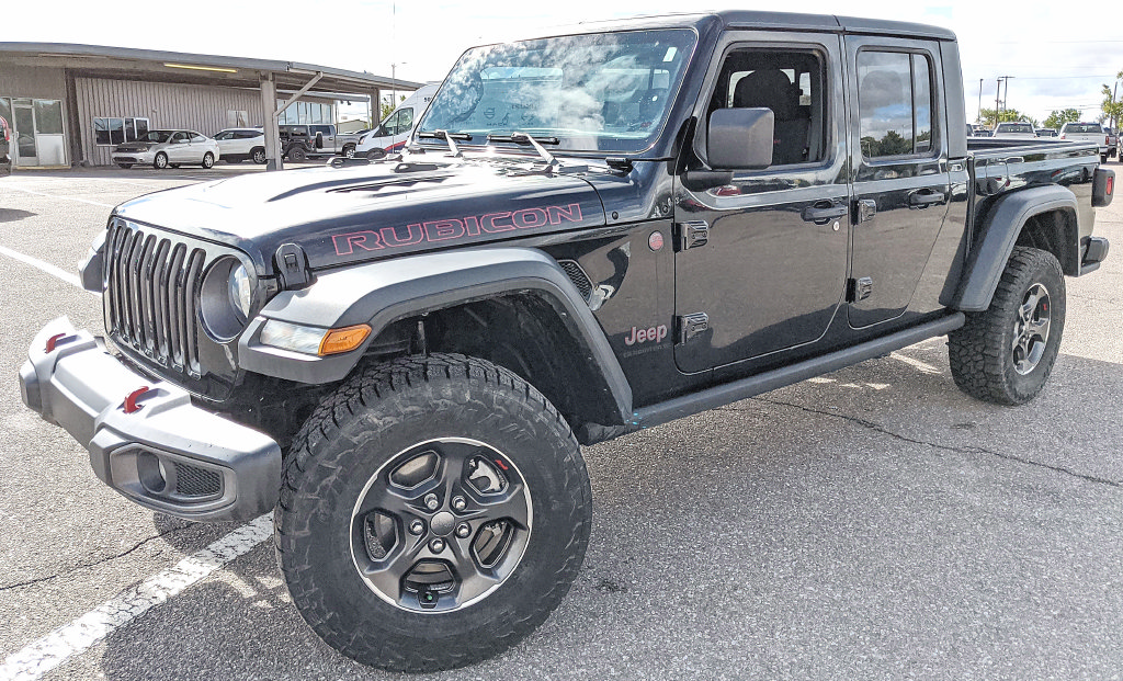 Used 2023 Jeep Gladiator Rubicon w/ Cold Weather Group AWD/4WD image 6
