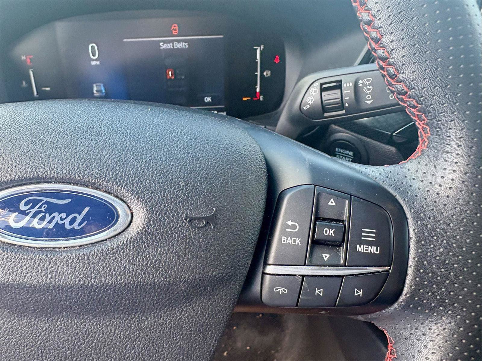 Certified 2025 Ford Escape ST-Line Select AWD/4WD image 18
