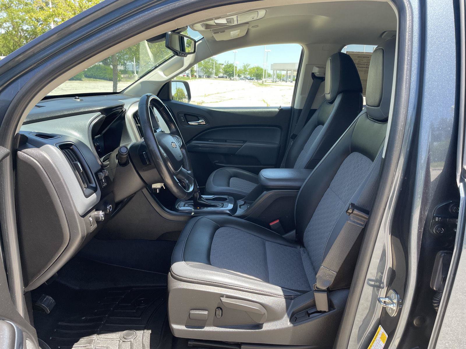 Used 2019 Chevrolet Colorado Z71 AWD/4WD image 17