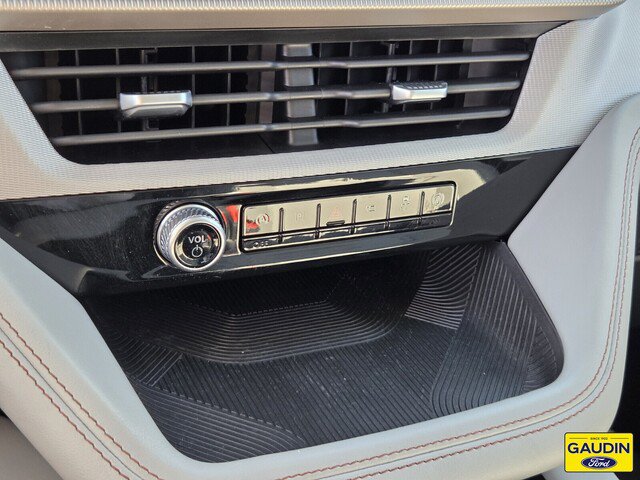 Certified 2025 Ford Explorer Active w/ Active Comfort Package RWD image 23