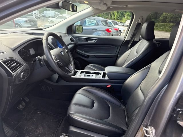 Certified 2022 Ford Edge Titanium AWD/4WD image 5