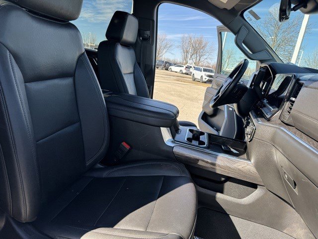 Used 2024 Chevrolet Silverado 2500 LTZ w/ LTZ Convenience Package image 37