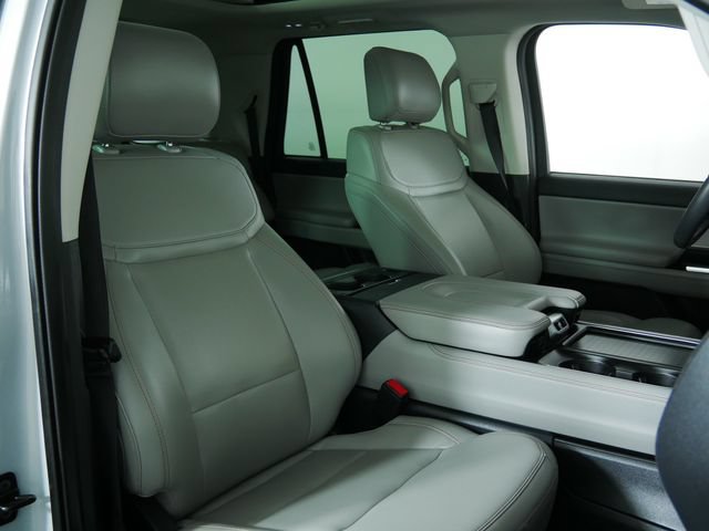 Certified 2025 Ford Expedition Max Active AWD/4WD image 9