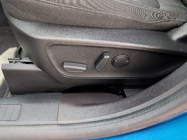 Certified 2023 Ford Escape Active AWD/4WD image 18