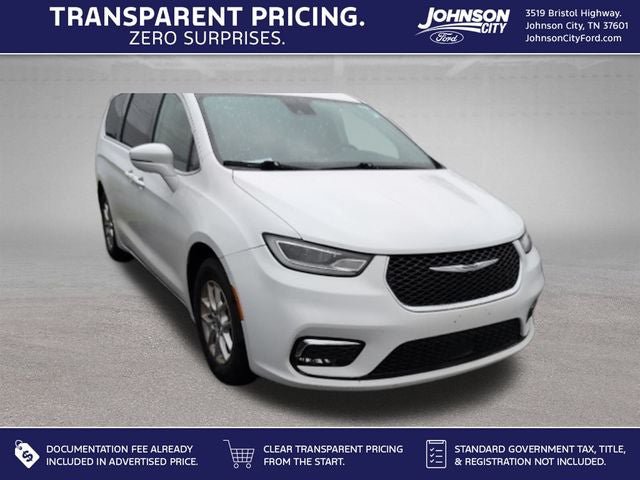 Used 2022 Chrysler Pacifica Touring-L FWD image 1
