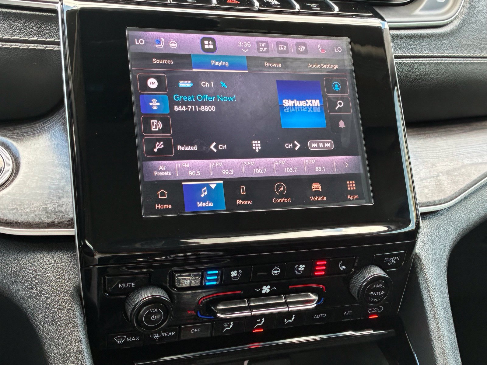 Used 2022 Jeep Grand Cherokee L Limited w/ Luxury Tech Group II RWD image 23