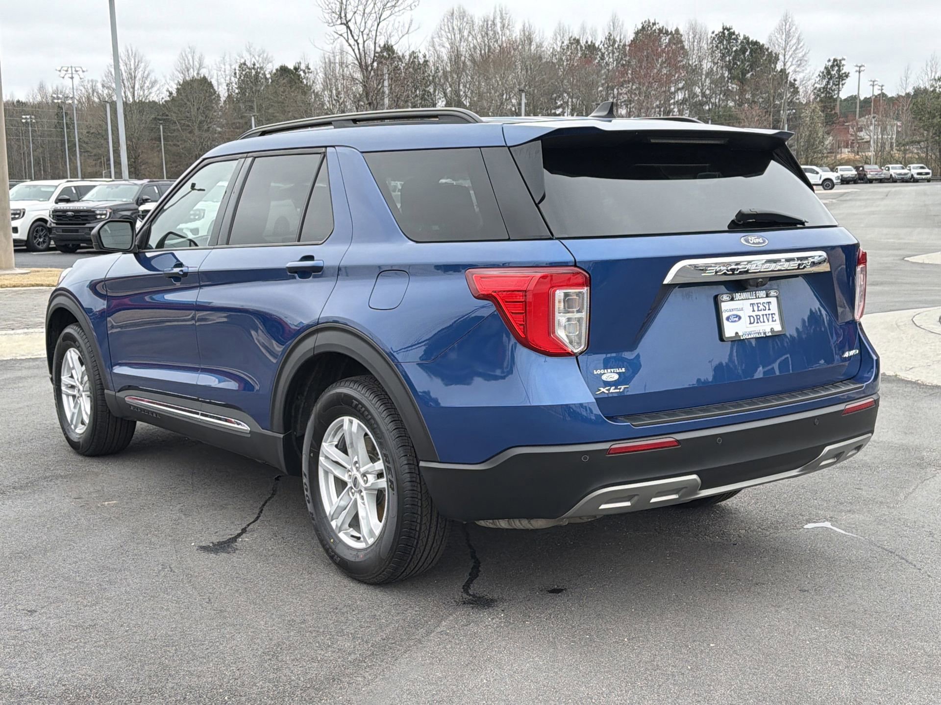 Certified 2022 Ford Explorer XLT w/ Equipment Group 202A image 5
