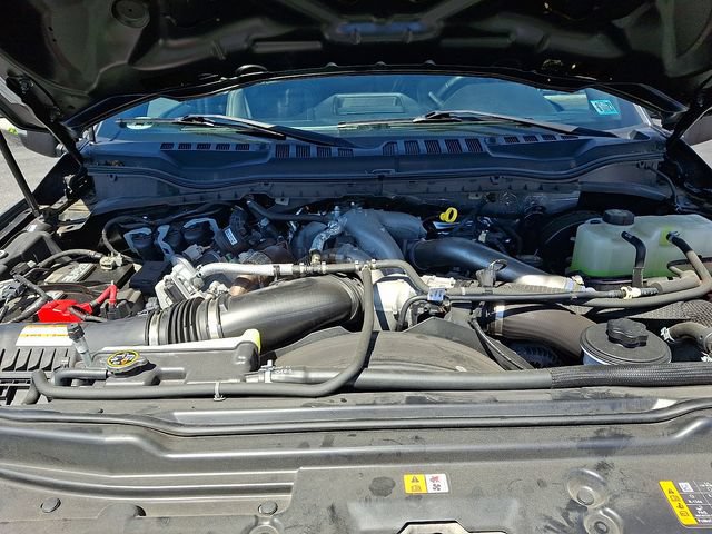 Certified 2022 Ford F250 Lariat w/ Tremor Off-Road Package AWD/4WD image 32