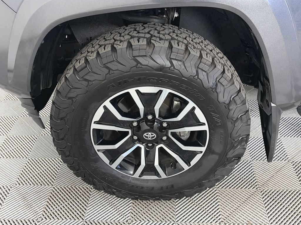 Used 2023 Toyota Tacoma TRD Sport w/ Advanced Technology Package AWD/4WD image 8