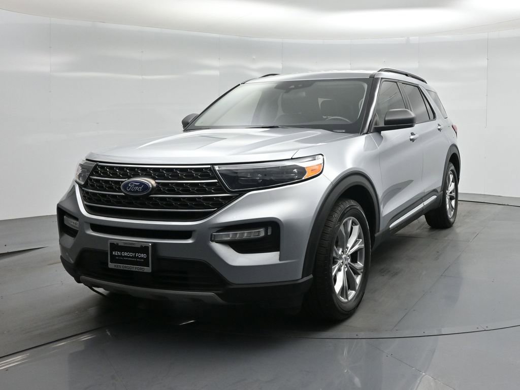 Certified 2022 Ford Explorer XLT w/ Equipment Group 202A image 58