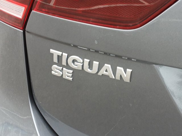 Used 2019 Volkswagen Tiguan SE w/ Panoramic Sunroof Package AWD/4WD image 25