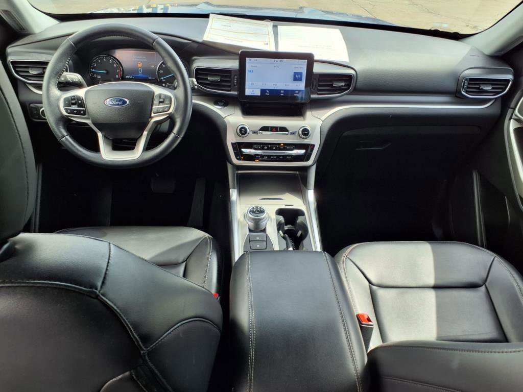 Certified 2022 Ford Explorer XLT w/ Equipment Group 202A image 11