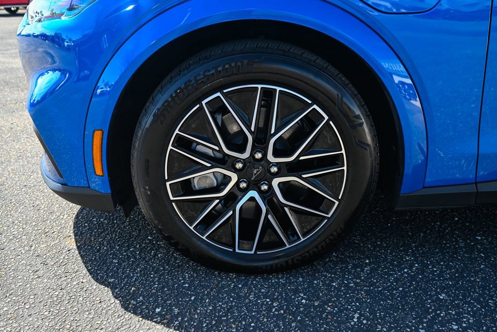 Certified 2025 Ford Mustang Mach-E Premium AWD/4WD image 12