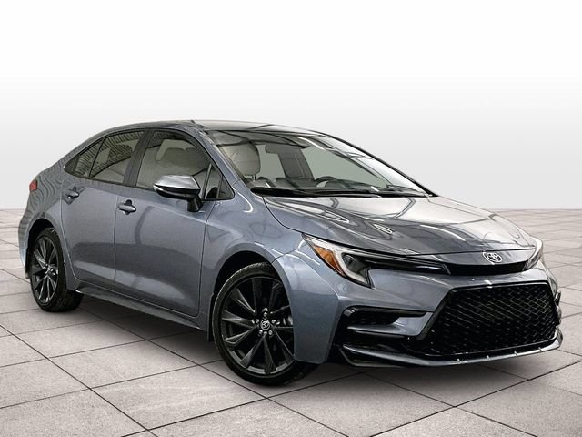 Used 2025 Toyota Corolla SE FWD image 2
