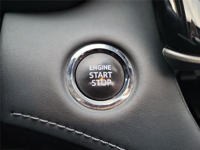 Used 2023 Toyota Highlander XLE image 14