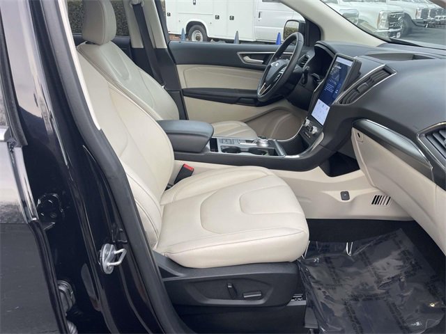 Certified 2022 Ford Edge Titanium image 29