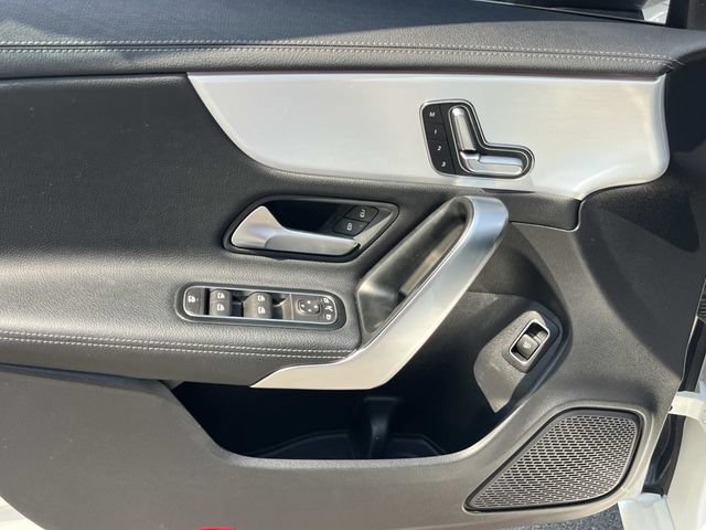 Used 2023 Mercedes-Benz CLA 250 image 29