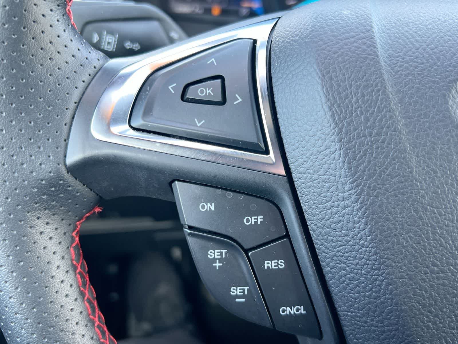 Certified 2024 Ford Edge ST-Line AWD/4WD image 23