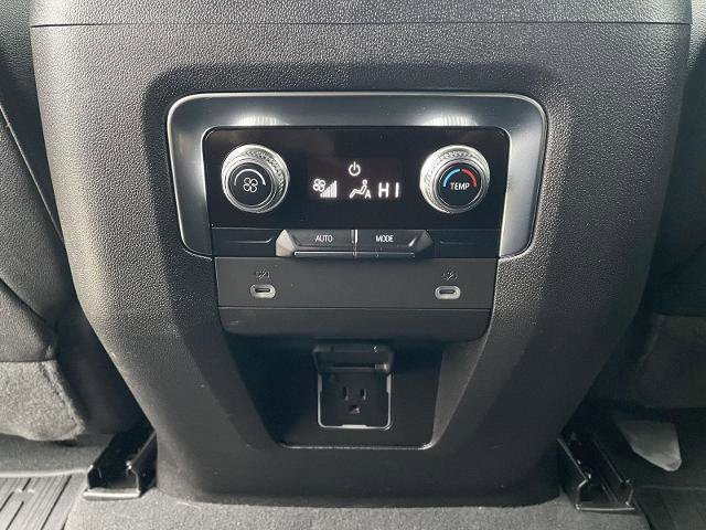 Used 2023 GMC Yukon SLT image 21