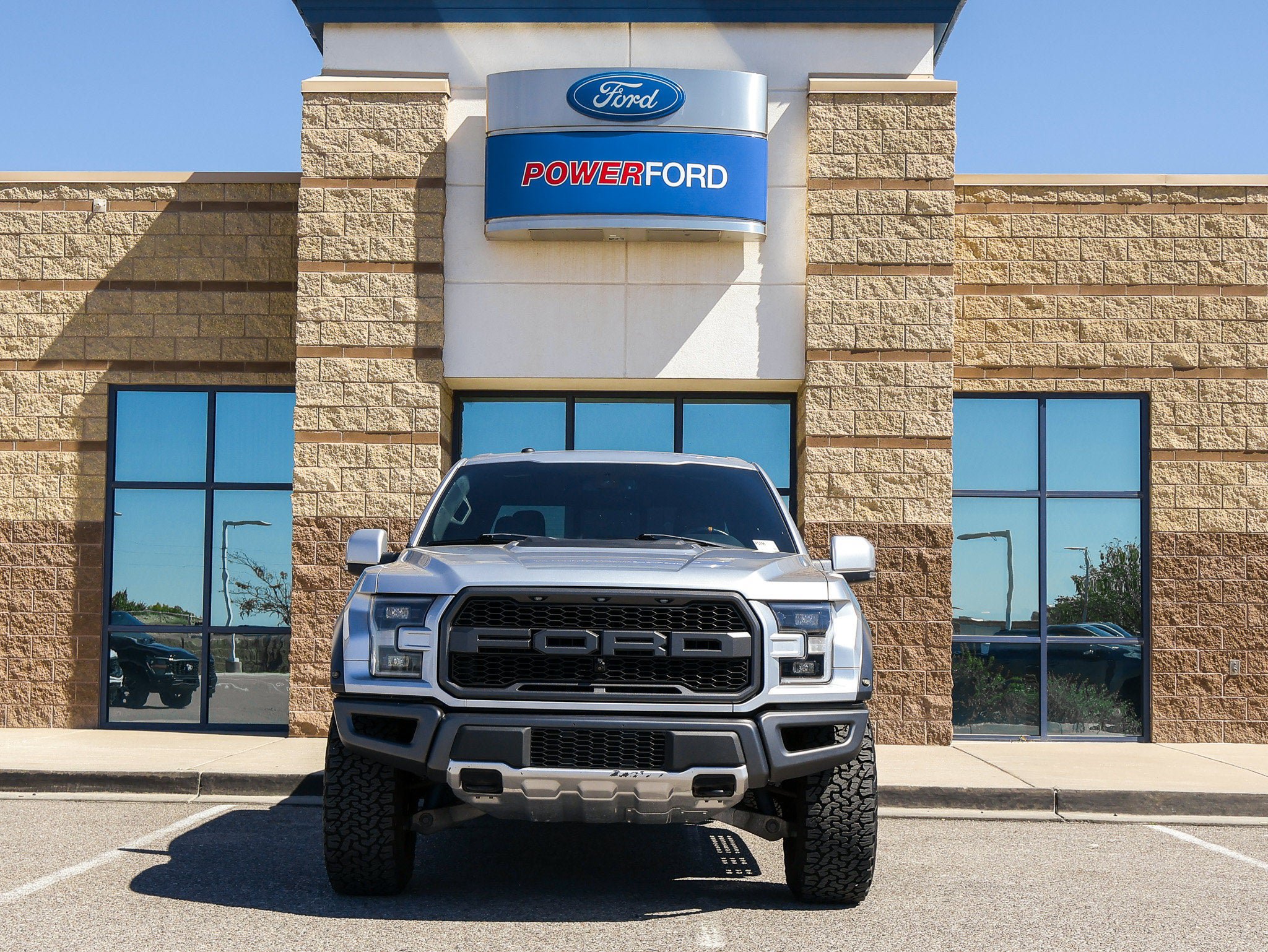Certified 2018 Ford F150 Raptor w/ Equipment Group 802A Luxury AWD/4WD image 3