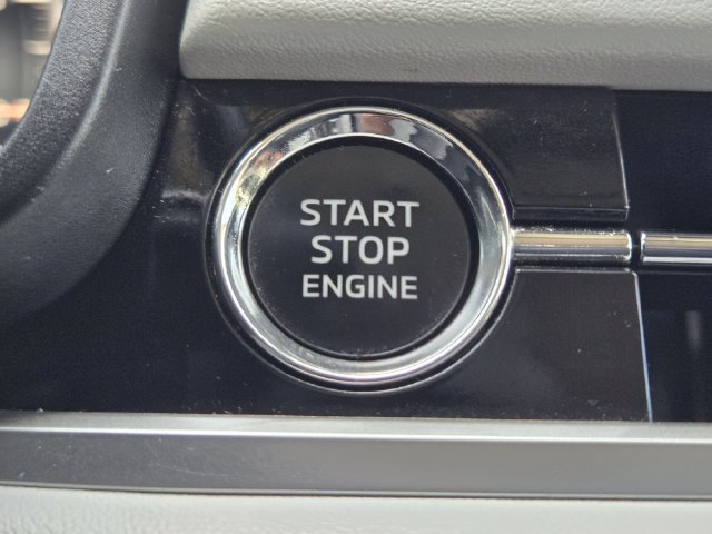 Used 2024 Mitsubishi Outlander SEL AWD/4WD image 20