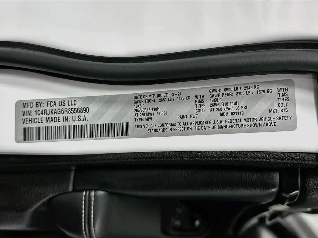 Used 2024 Jeep Grand Cherokee L Laredo AWD/4WD image 33