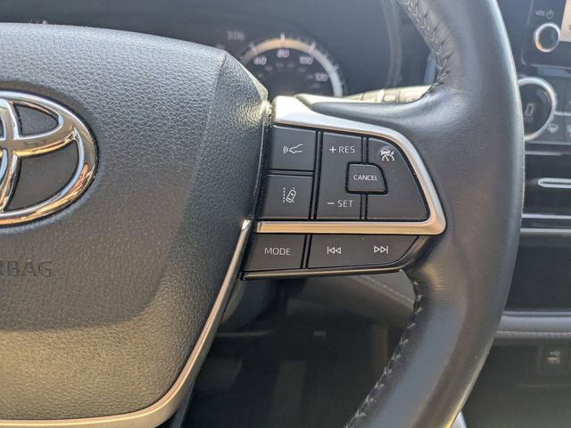 Used 2023 Toyota Highlander LE image 13