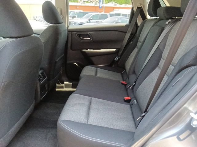 Used 2024 Nissan Rogue SV FWD image 26