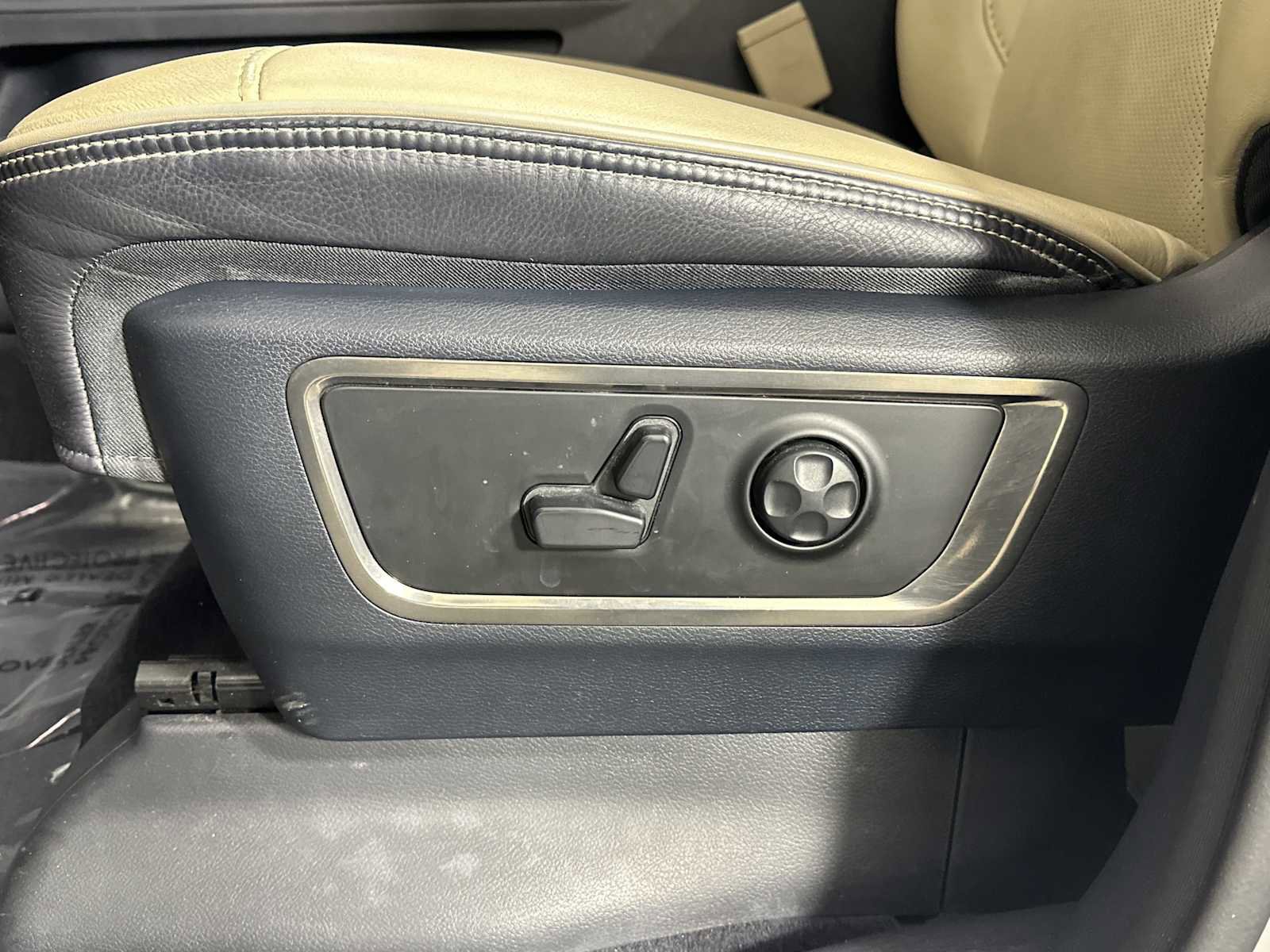 Used 2021 RAM 1500 Limited image 9