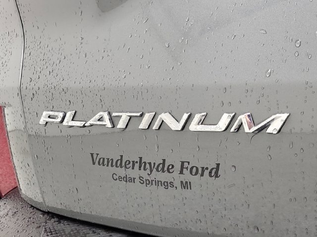 Certified 2025 Ford Escape Platinum AWD/4WD image 6