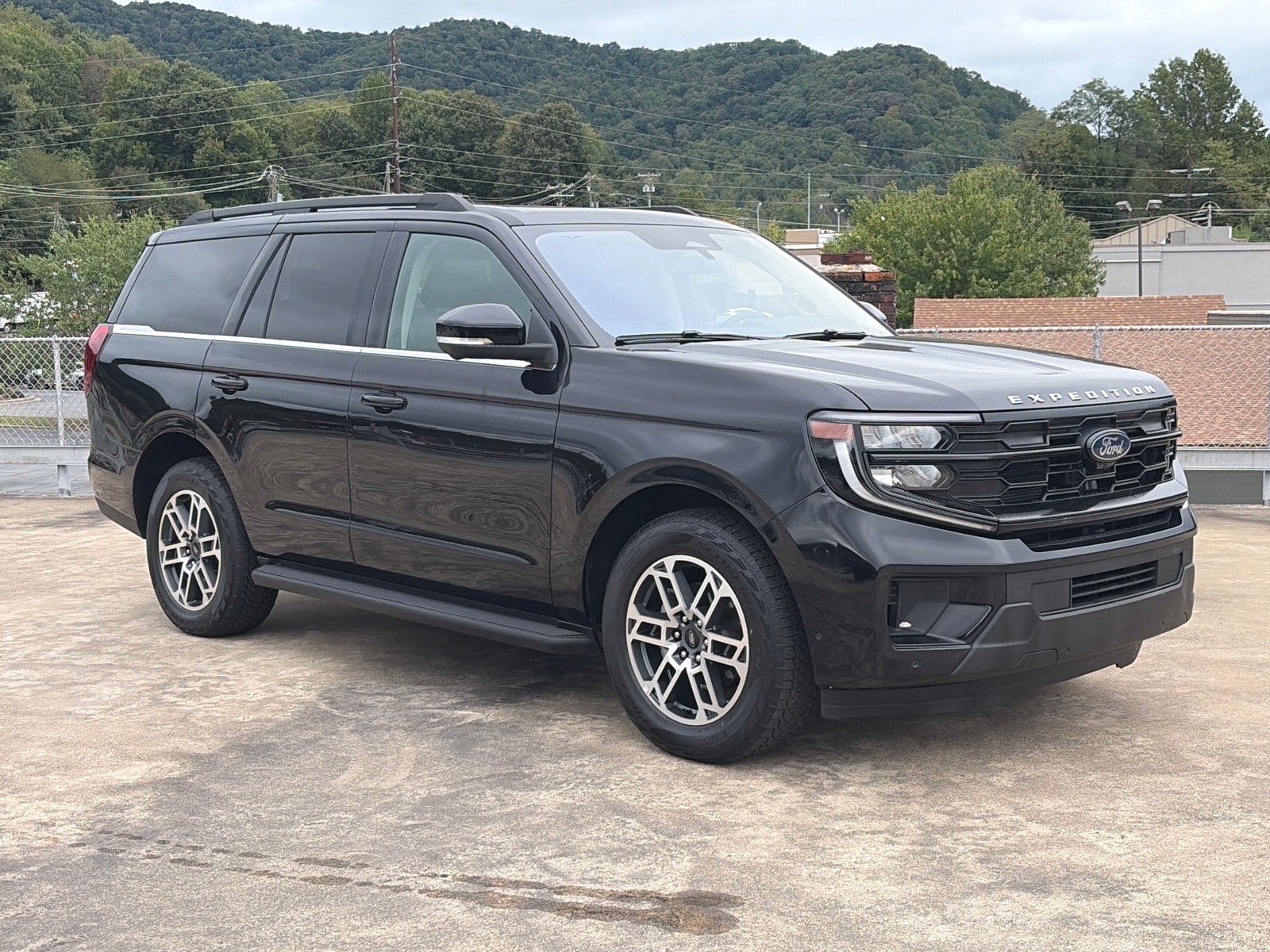 Certified 2025 Ford Expedition Active