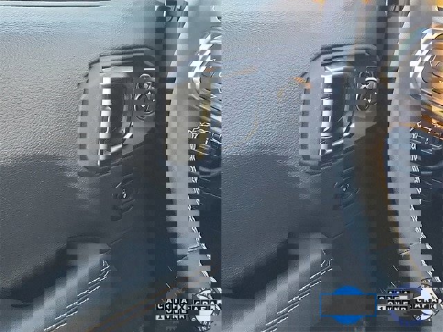 Used 2025 Jeep Wrangler Unlimited Sahara w/ Safety Group image 11