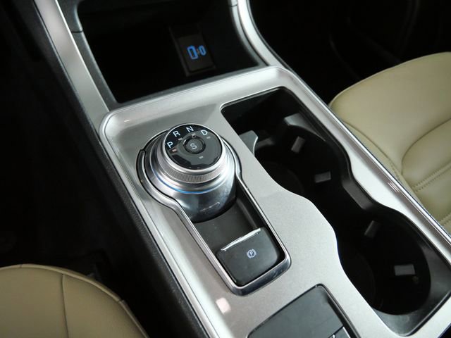 Certified 2024 Ford Edge SEL w/ Convenience Package AWD/4WD image 18