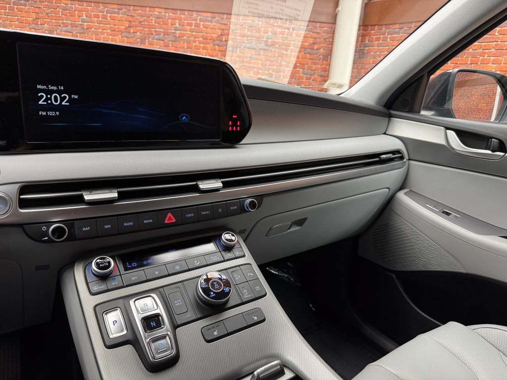 Used 2025 Hyundai Palisade SEL AWD/4WD image 18