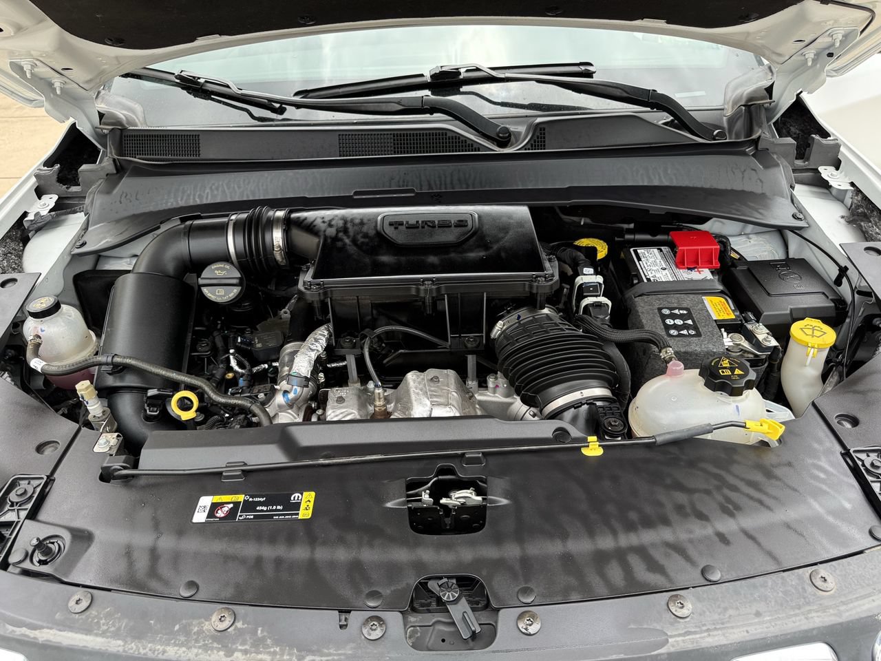 Used 2024 Jeep Compass Latitude w/ Sun and Sound Group AWD/4WD image 27