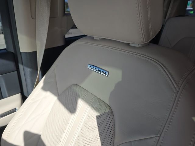 Certified 2022 Ford Expedition Platinum image 12