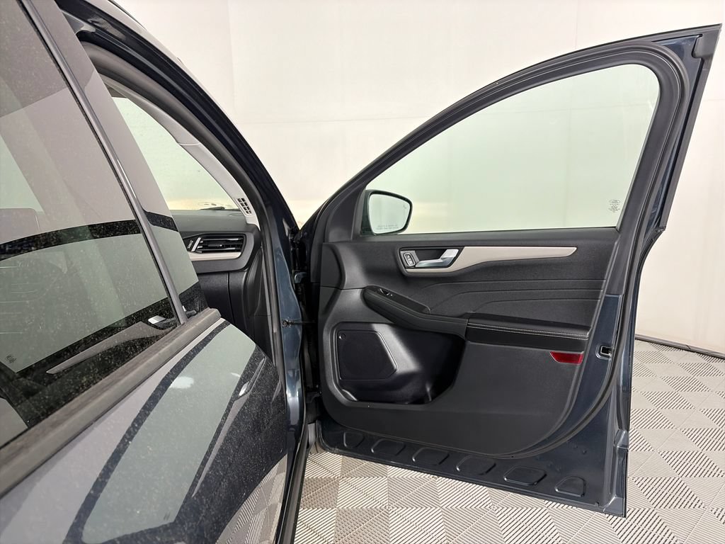 Certified 2022 Ford Escape SEL AWD/4WD image 30