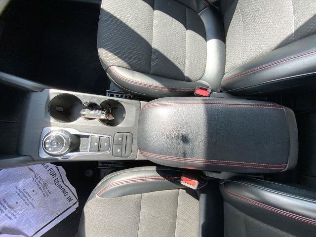 Certified 2025 Ford Escape ST-Line Select AWD/4WD image 20