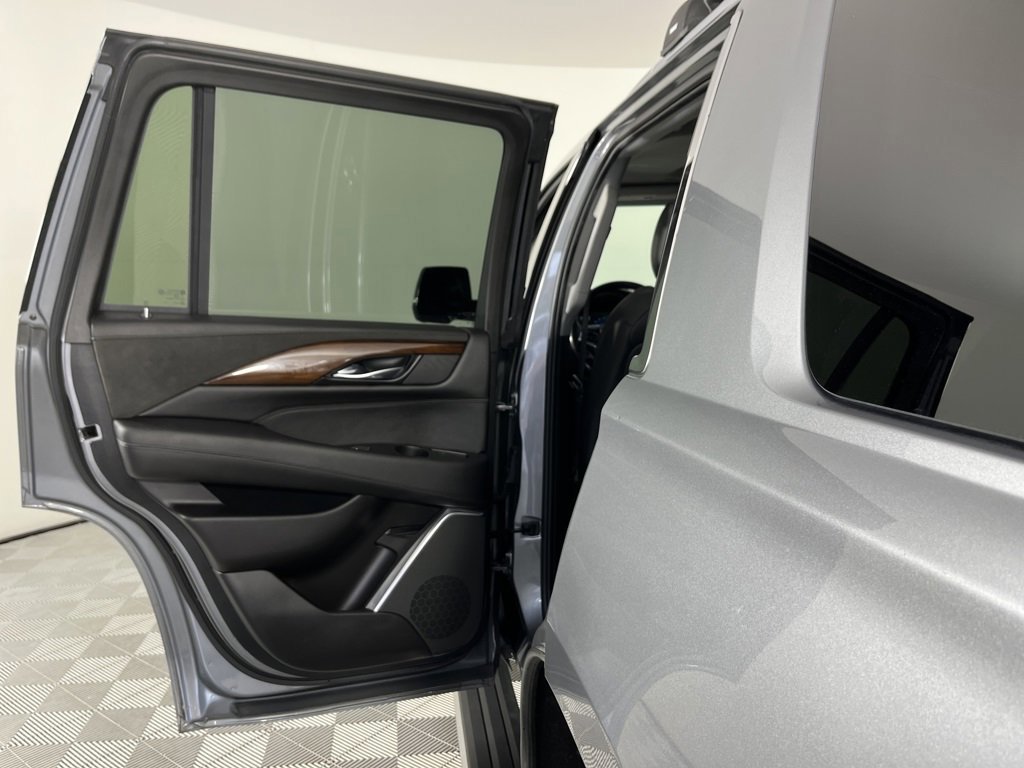Used 2020 Cadillac Escalade Premium Luxury image 12