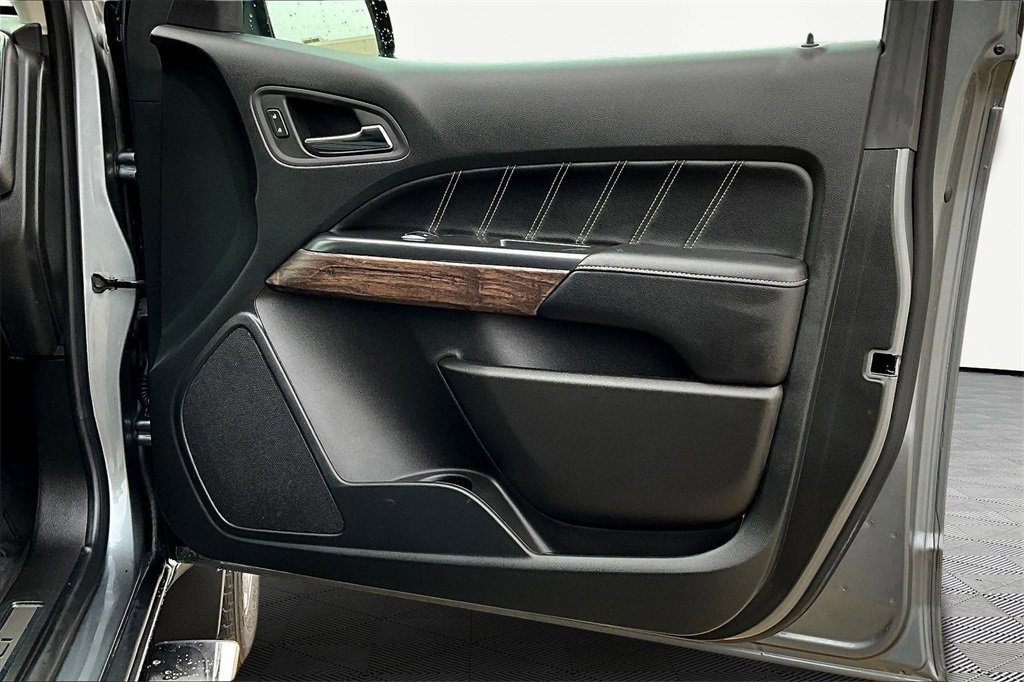 Used 2022 GMC Canyon Denali image 25