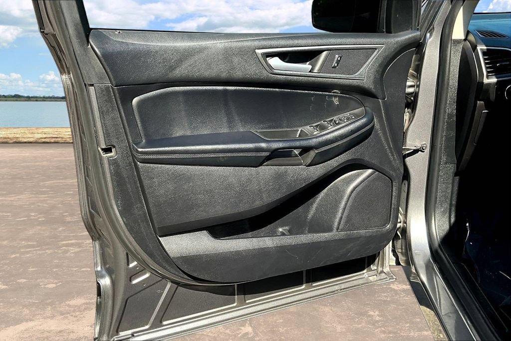 Certified 2021 Ford Edge SE FWD image 22