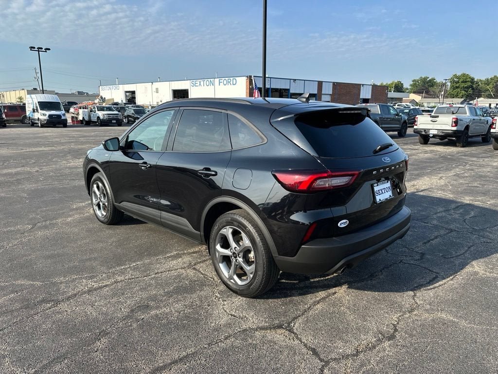 Certified 2025 Ford Escape ST-Line AWD/4WD image 7