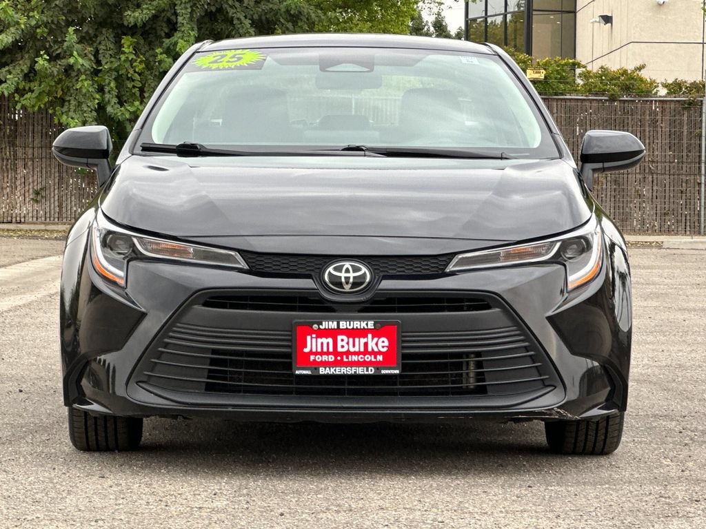 Used 2025 Toyota Corolla LE FWD image 8